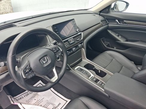 Used 2021 Honda Accord Touring image 4