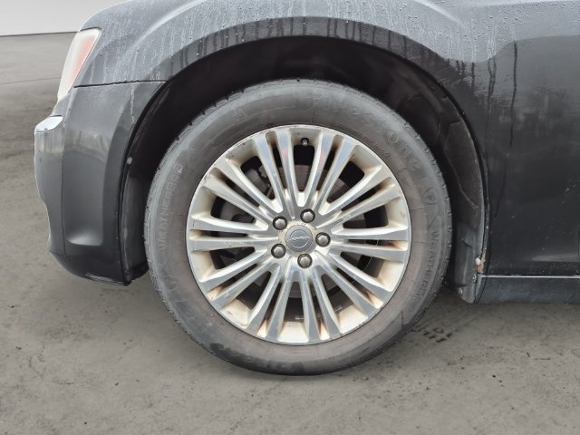 Used 2012 Chrysler 300 Limited AWD/4WD image 9