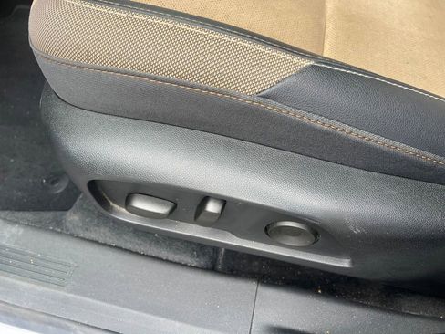 Used 2025 Chevrolet Equinox ACTIV w/ Safety and Technology Package FWD image 13