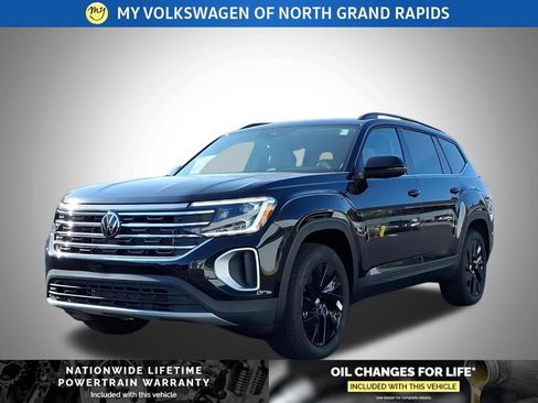 New 2026 Volkswagen Atlas SE image 3