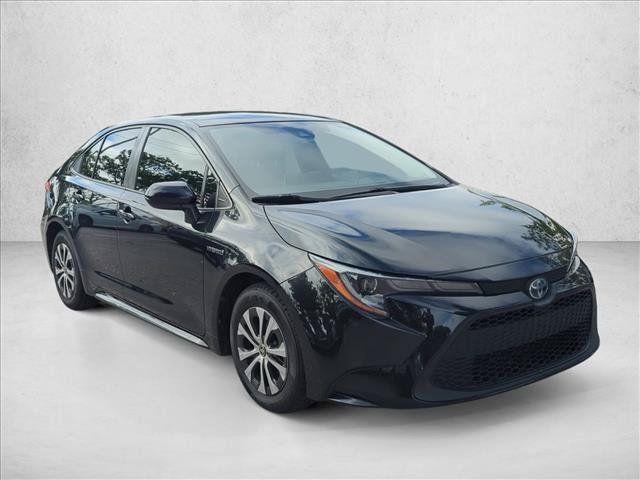 Used 2021 Toyota Corolla LE FWD image 3