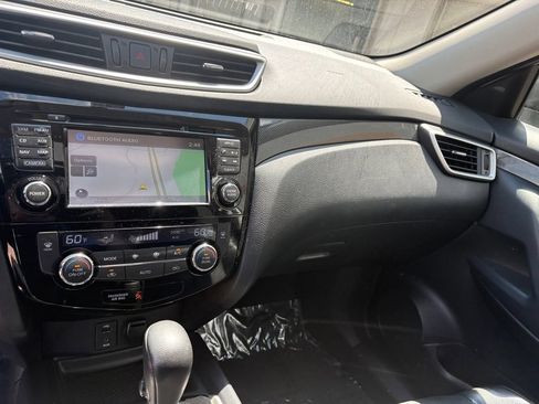 Used 2015 Nissan Rogue SL w/ SL Premium Package AWD/4WD image 21