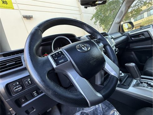 Used 2013 Toyota 4Runner Limited AWD/4WD image 8