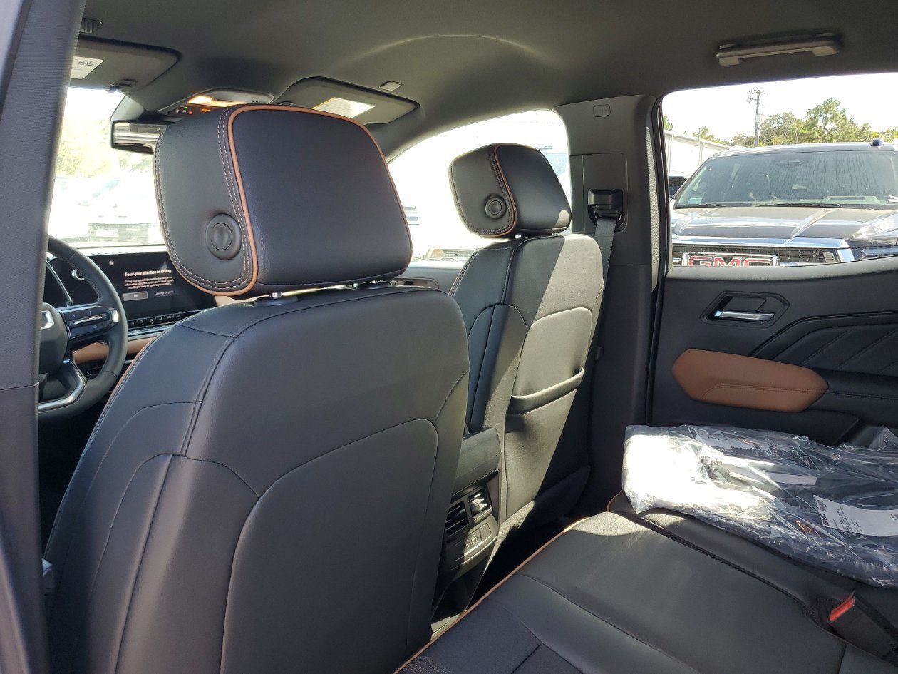 New 2026 GMC Canyon AT4 AWD/4WD image 10