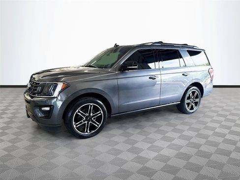 Used 2020 Ford Expedition Limited w/ Equipment Group 303A AWD/4WD image 3