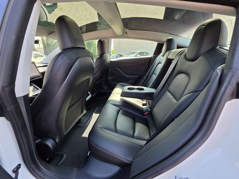 Used 2021 Tesla Model 3 Standard Range image 27