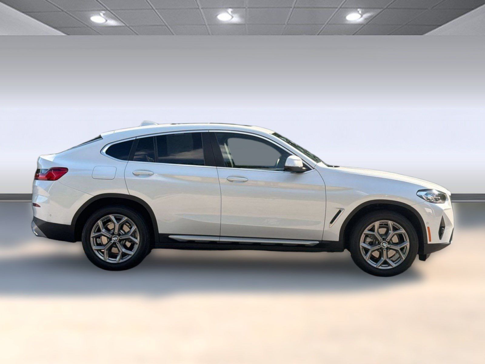 Certified 2025 BMW X4 xDrive30i AWD/4WD image 44