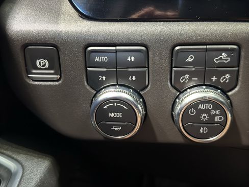 Used 2025 GMC Sierra 1500 Elevation w/ Elevation Premium Package AWD/4WD image 37