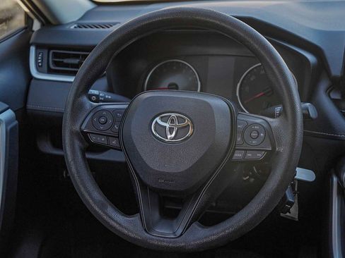 Used 2021 Toyota RAV4 LE image 24