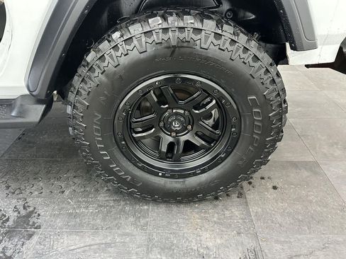 Used 2020 Jeep Wrangler Sport image 25