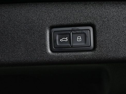 New 2025 Audi Q5 Premium Plus image 32