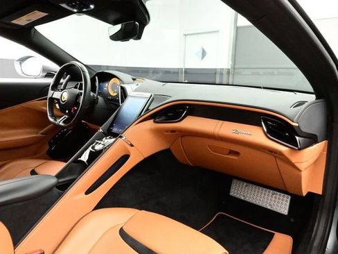 Used 2021 Ferrari Roma RWD image 13