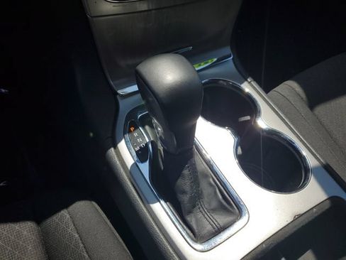 Used 2019 Jeep Grand Cherokee Laredo RWD image 23