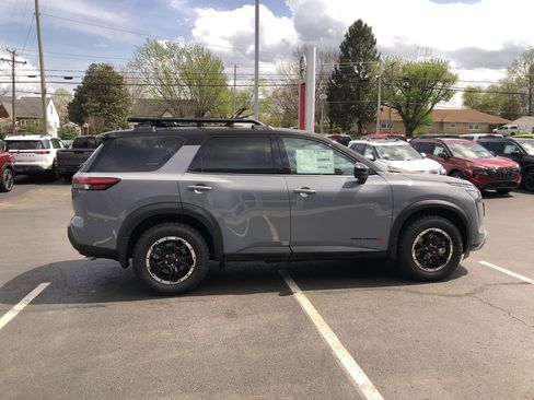 New 2026 Nissan Pathfinder Rock Creek w/ Rock Creek Premium Package AWD/4WD image 14