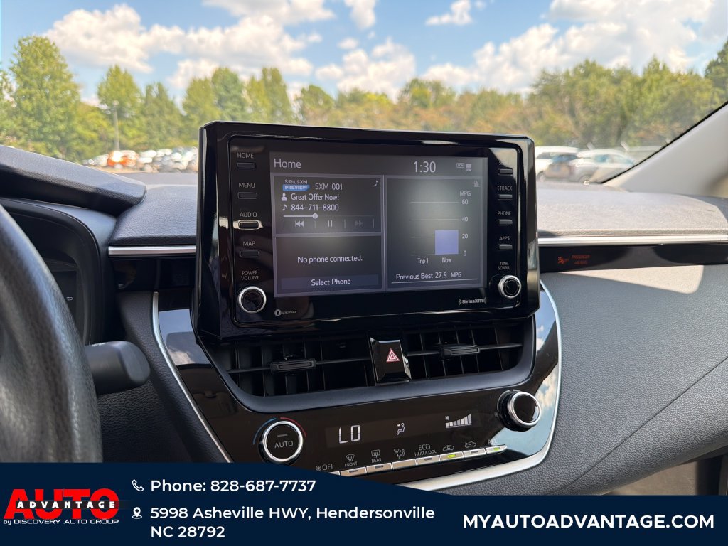 Used 2022 Toyota Corolla LE FWD image 12
