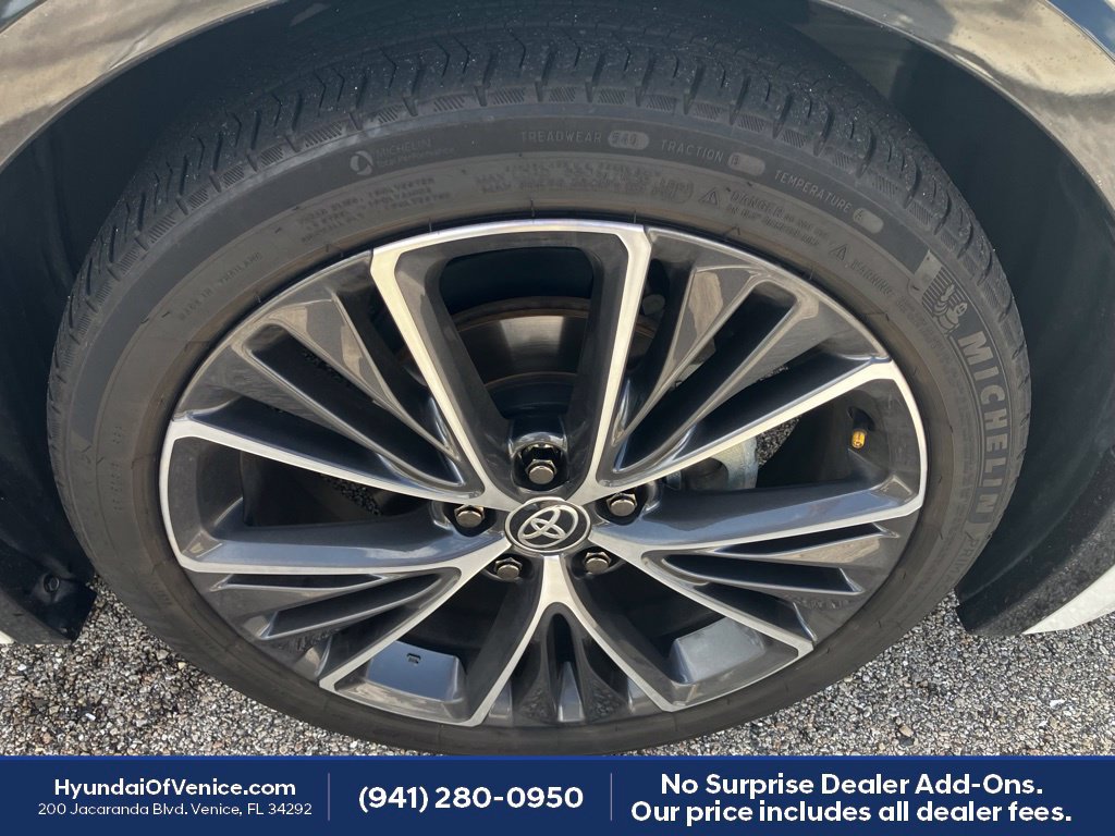 Used 2023 Toyota Prius Limited FWD image 18