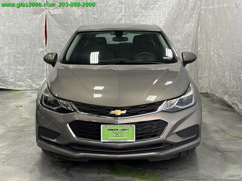 Used 2018 Chevrolet Cruze LT image 19