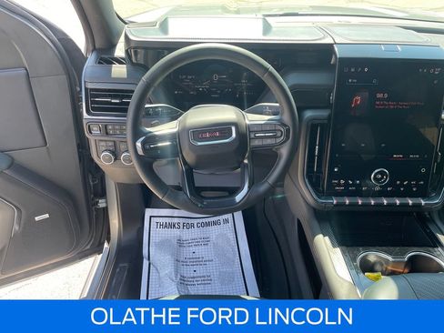 Used 2025 GMC Yukon AT4 w/ AT4 Premium Package AWD/4WD image 17