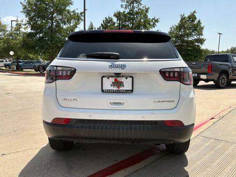 Used 2025 Jeep Compass Limited AWD/4WD image 7