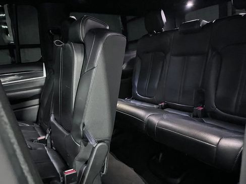 Used 2022 Jeep Wagoneer Series I w/ Convenience Group I AWD/4WD image 15