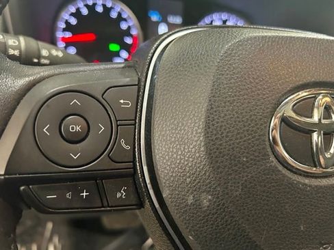 Used 2021 Toyota RAV4 XLE w/ Convenience Package AWD/4WD image 25
