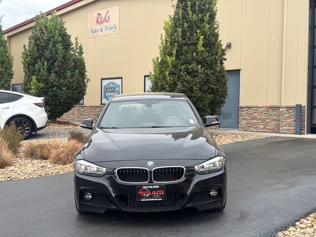 Used 2017 BMW 330i Sedan RWD image 29
