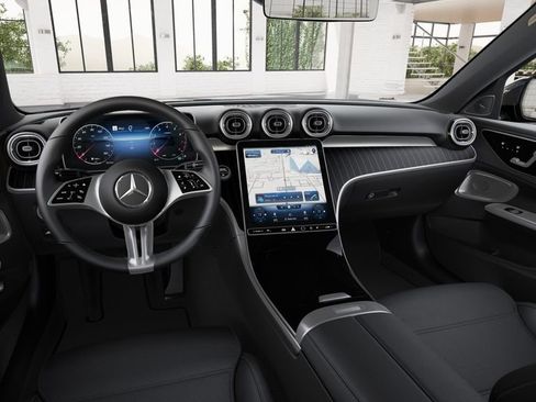 Used 2025 Mercedes-Benz C 300 Sedan image 38