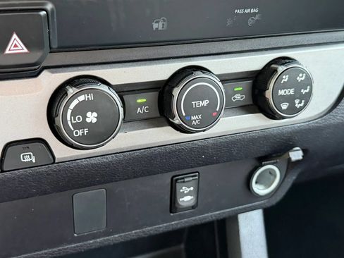 Used 2019 Toyota Tacoma SR w/ SR Convenience Package RWD image 31