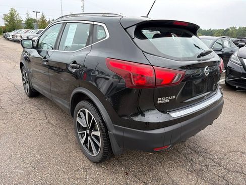 Used 2017 Nissan Rogue Sport SL w/ SL Premium Package AWD/4WD image 7