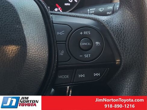 Used 2020 Toyota RAV4 LE image 29