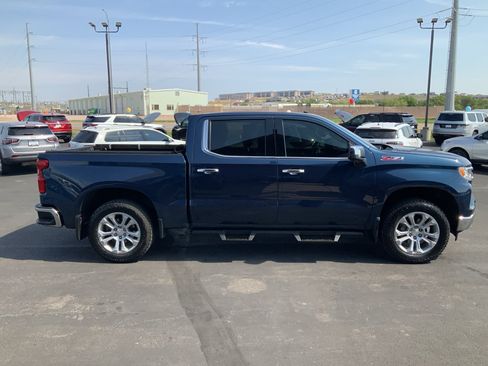 Used 2022 Chevrolet Silverado 1500 LTZ w/ LTZ Premium Package AWD/4WD image 5
