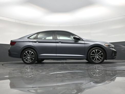 Used 2024 Volkswagen Jetta Sport FWD image 25