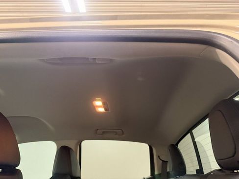 Used 2022 GMC Canyon AT4 image 10