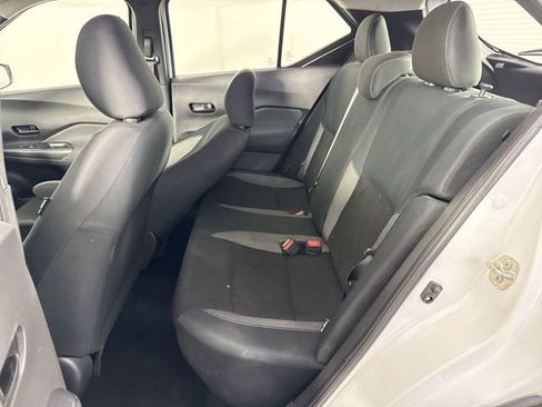 Used 2020 Nissan Kicks S image 21