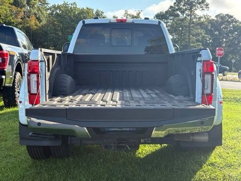 Used 2022 Ford F350 Lariat w/ Lariat Ultimate Package RWD image 22