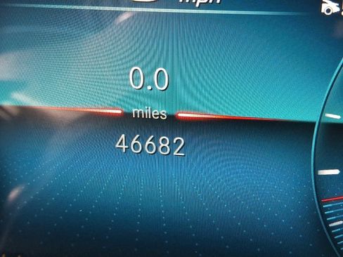 Used 2023 Mercedes-Benz GLE 350 4MATIC image 16