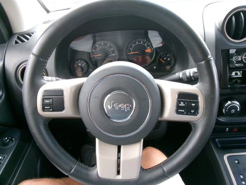 Used 2016 Jeep Compass 75th Anniversary w/ Power Value Group image 20