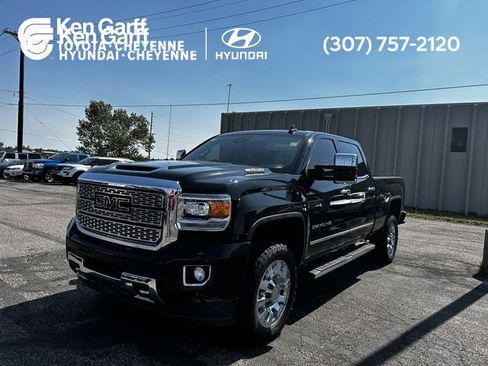 Used 2018 GMC Sierra 2500 Denali w/ Duramax Plus Package AWD/4WD image 1