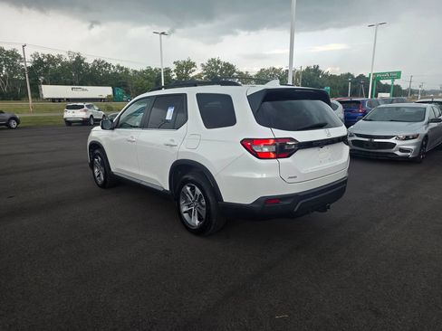 Certified 2025 Honda Pilot EX-L image 5