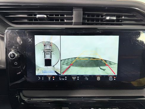 Used 2024 GMC Sierra 1500 AT4 w/ Technology Package image 19