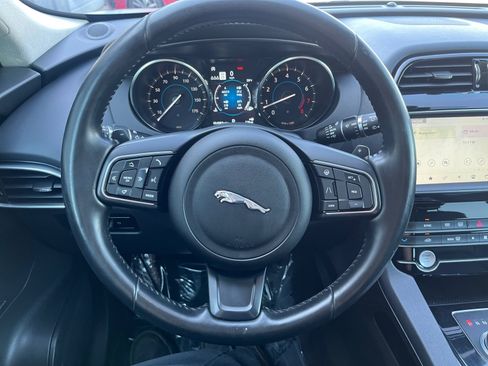 Used 2020 Jaguar F-PACE Premium AWD/4WD image 9