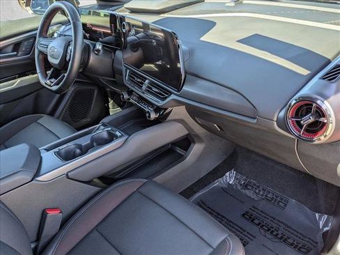 Used 2025 Chevrolet Equinox EV RS w/ Convenience Package II image 22