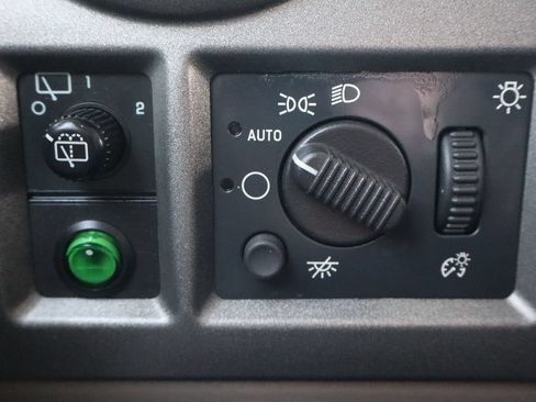 Used 2003 HUMMER H2 w/ Preferred Equipment Group AWD/4WD image 30