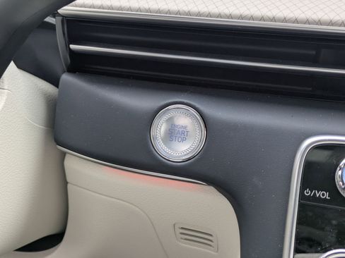 Used 2025 Genesis GV80 3.5T Prestige image 19