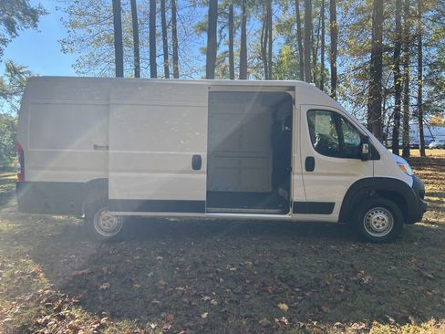 Used 2025 RAM ProMaster 3500 w/ Safety Group image 3