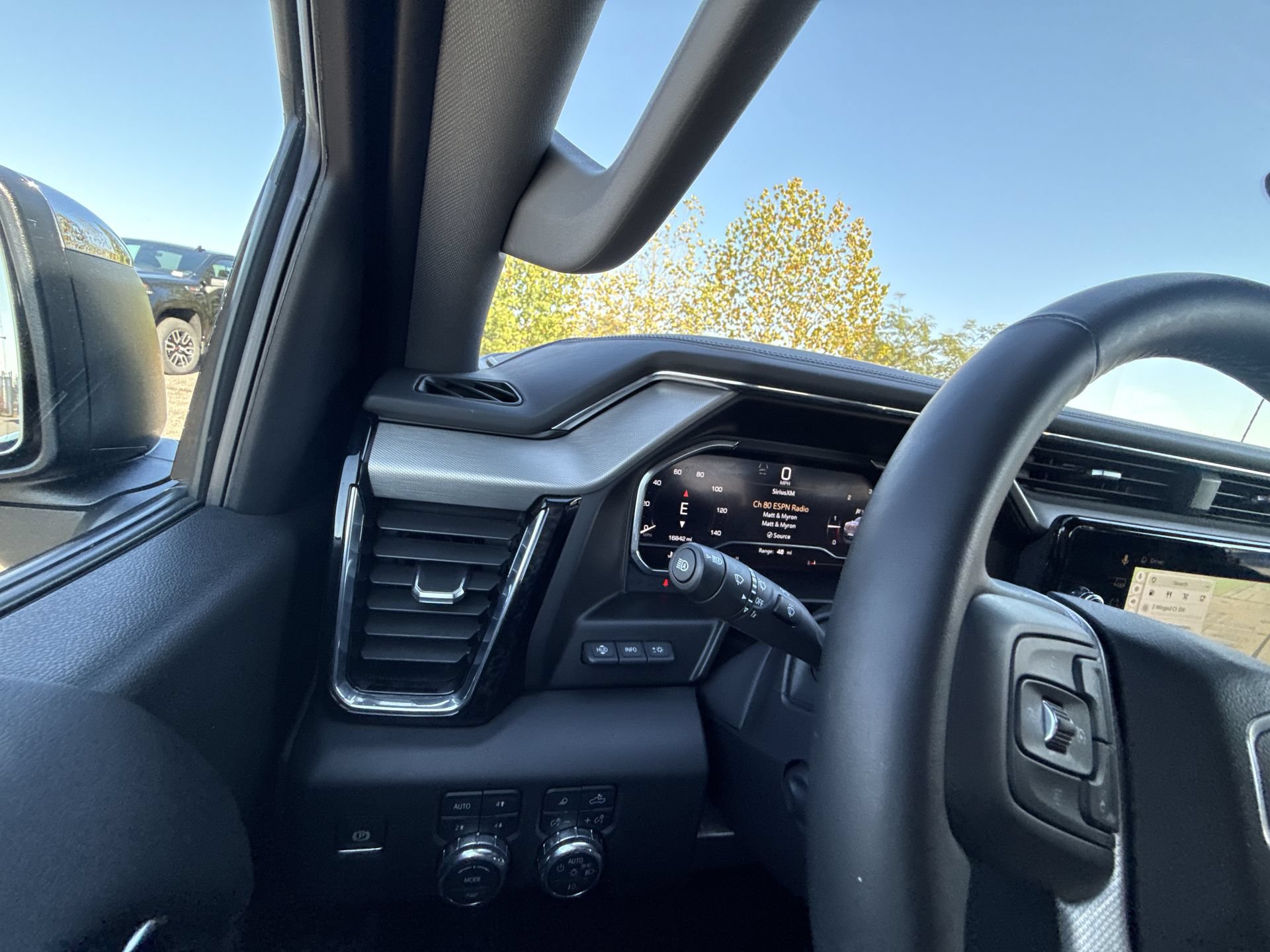 Certified 2025 GMC Sierra 1500 Denali w/ Technology Package AWD/4WD image 24