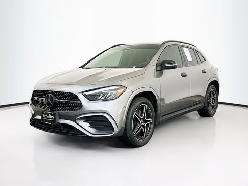 Used 2025 Mercedes-Benz GLA 250 4MATIC image 3