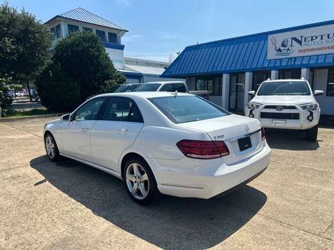Used 2016 Mercedes-Benz E 350 4MATIC Sedan w/ Premium Package image 7