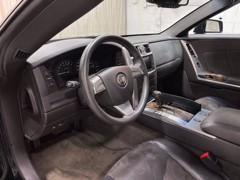Used 2009 Cadillac XLR V RWD image 10