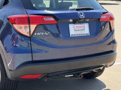 Used 2017 Honda HR-V LX image 6